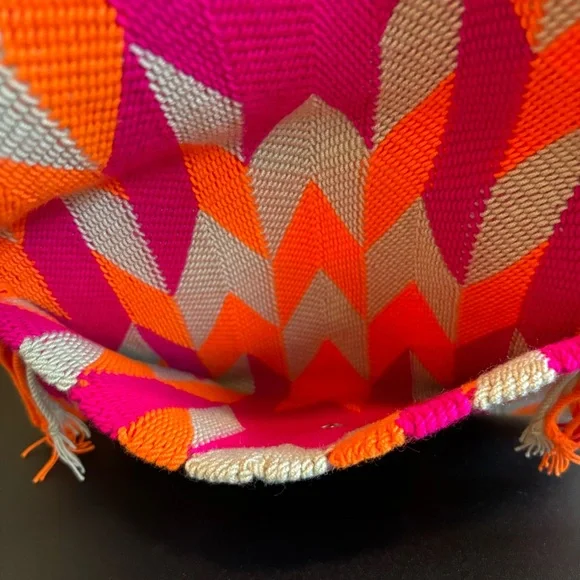 ⚡️Mega Sale⚡️Vibrant handwoven clutch with fringes and strap - Picture 8 of 12